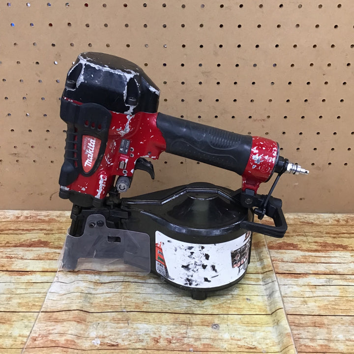 ★マキタ(makita) 高圧エア釘打ち機 AN711H【川崎店】