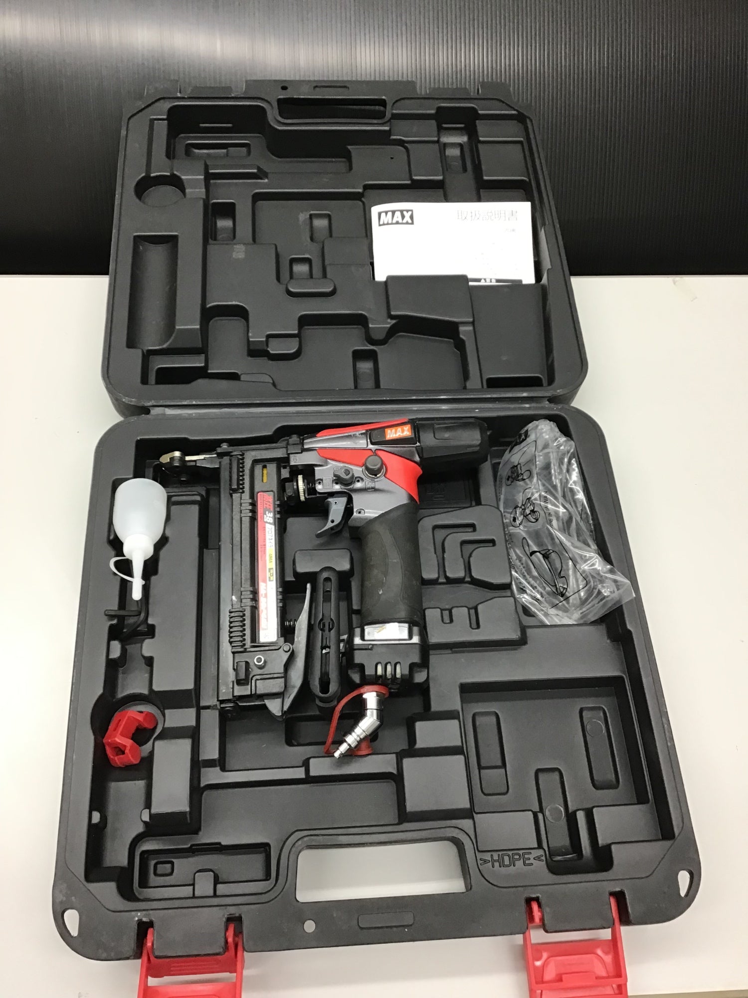 中古品】☆マックス(MAX) 高圧フロアタッカー HA-38F4(D) 【戸田店