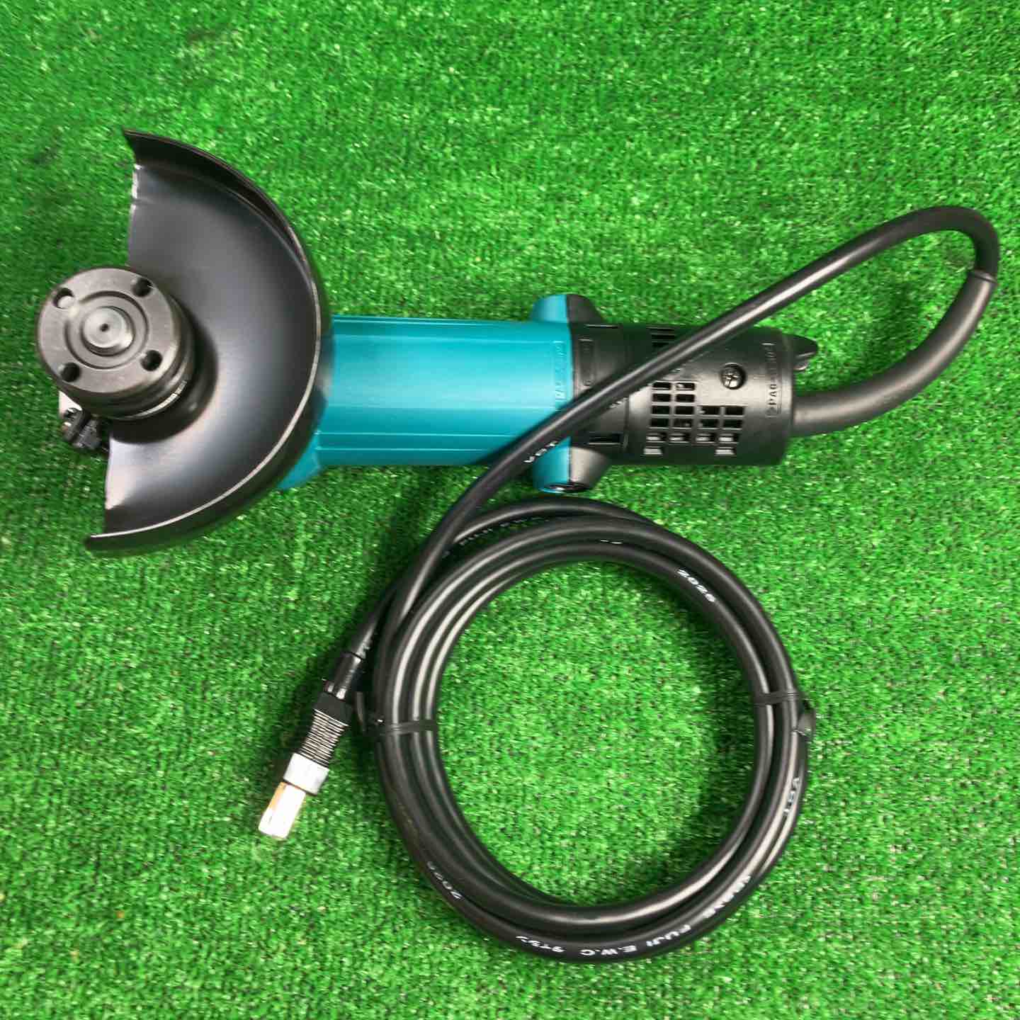 マキタ(makita) 125mm ディスクグラインダ 9535B【川崎店