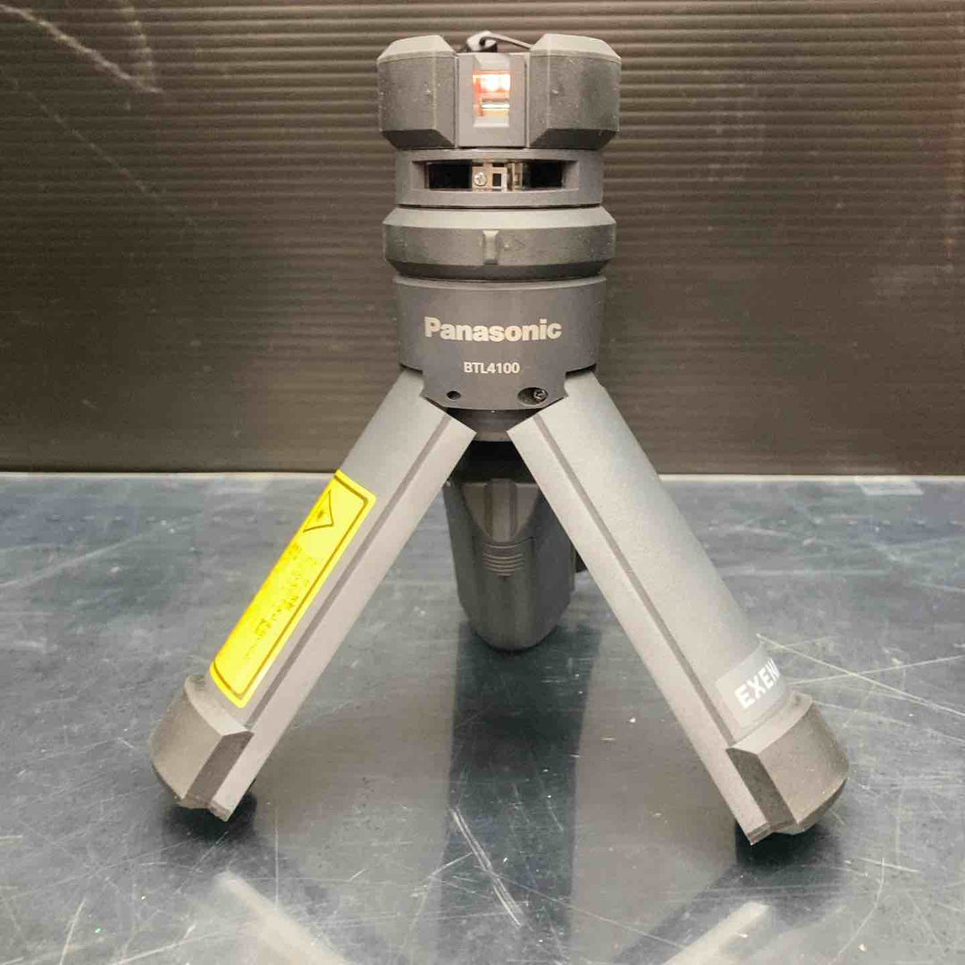 パナソニック(Panasonic) レーザー墨出し器  壁十文字タイプ グリーンレーザー BTL4100 墨出し名人ケータイGL【川越店】