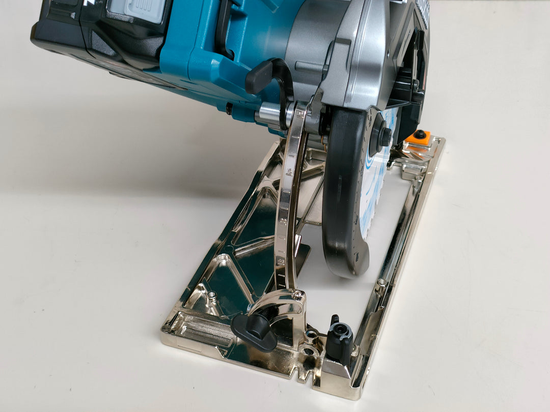 ★マキタ(makita) コードレス丸のこ HS001GRDX【岩槻店】