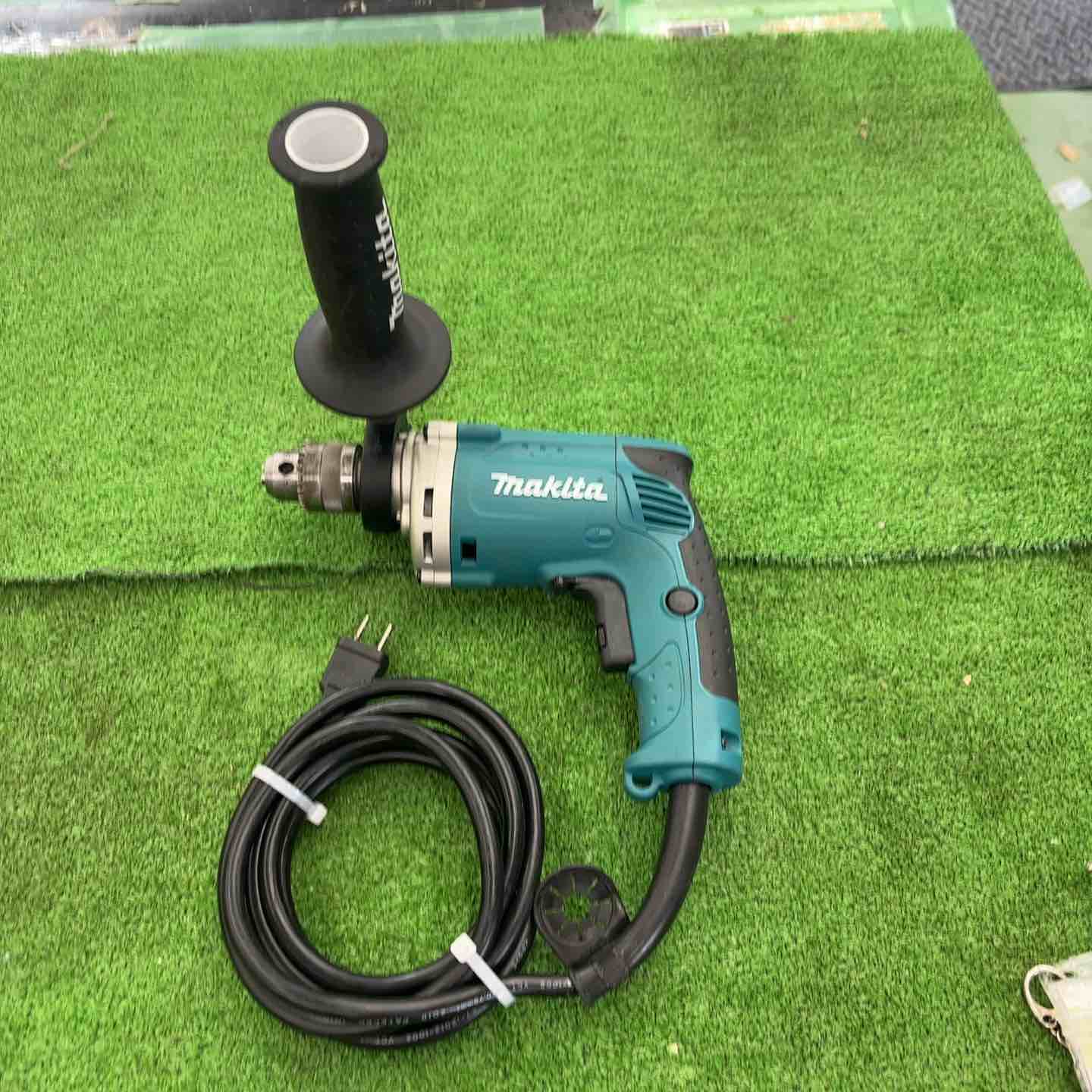 Makita - マキタ確認済みです。中古ですので、少しでも きになる方 購入しないでください。 MAKITA マキタ 工具 10.8V 充電器 DC10SA｜中古小物｜なんでも