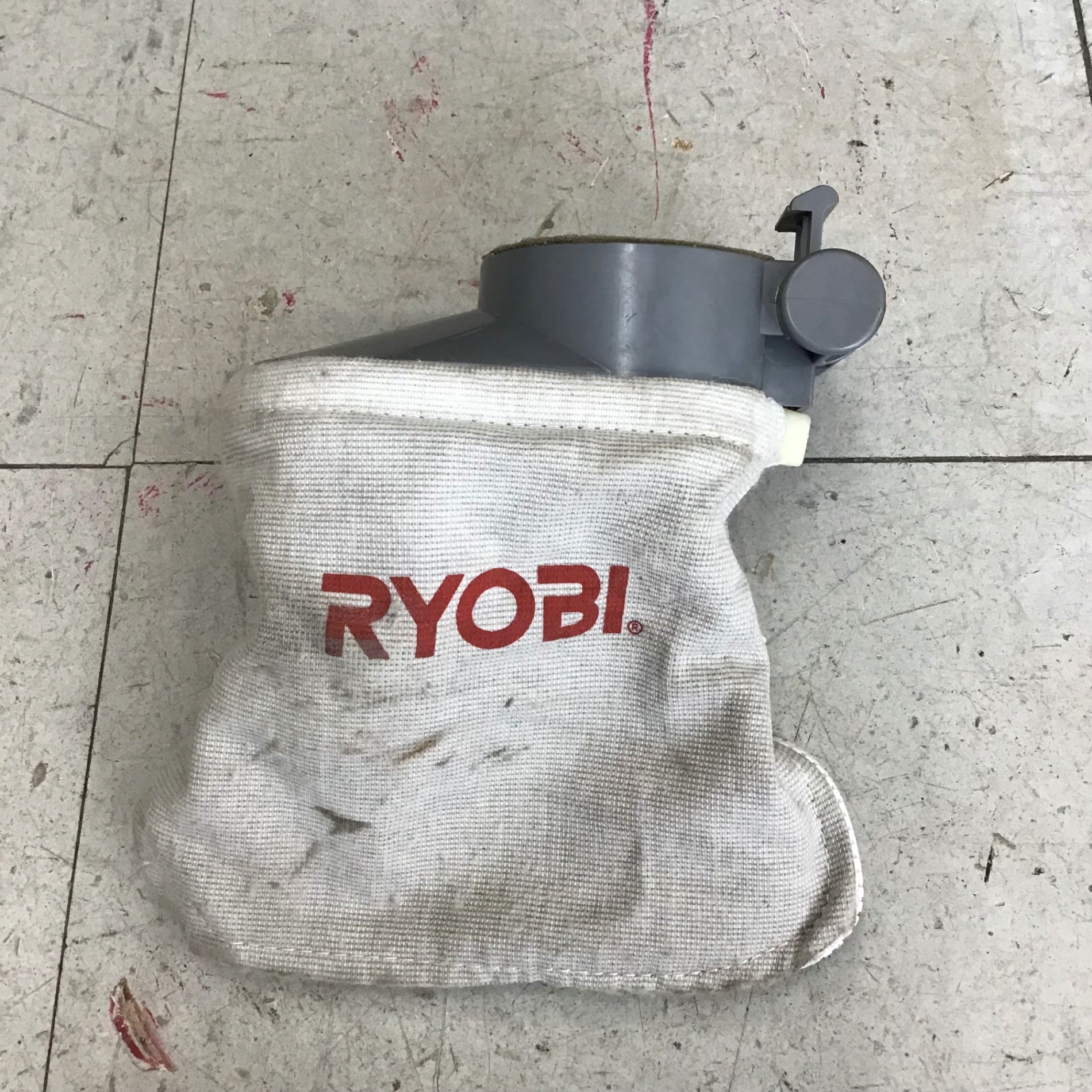 中古品】 リョービ/RYOBI ポータブルブロワバキューム PSV-600 682800A 中古品】 リョービ/RYOBI ポータブルブロワバキューム PSV-600 682800A