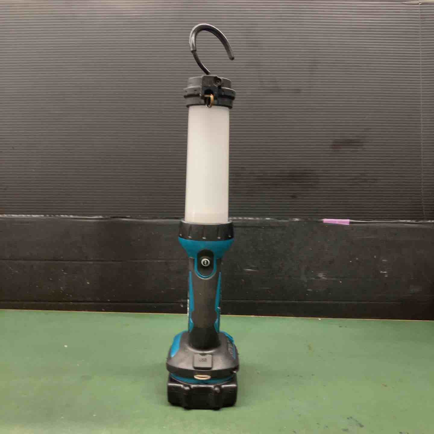 ☆マキタ(makita) コードレスワークライト ML807 オマケバッテリー1つ