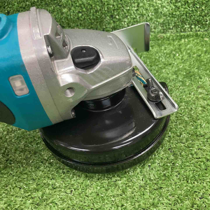 ☆マキタ(makita) コードレスディスクグラインダ GA402DZ【川崎店】