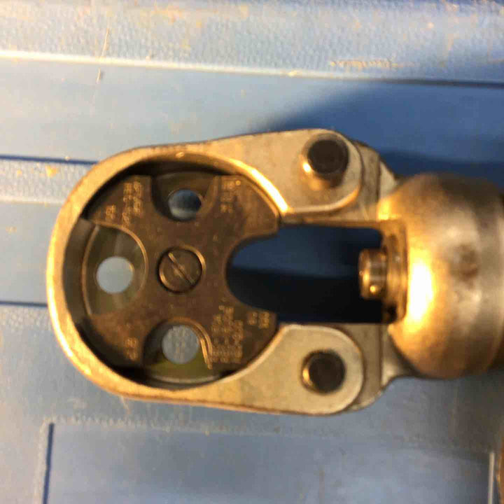 ◇泉精器(IZUMI) コードレス油圧式圧着工具 REC-150F【戸田店】