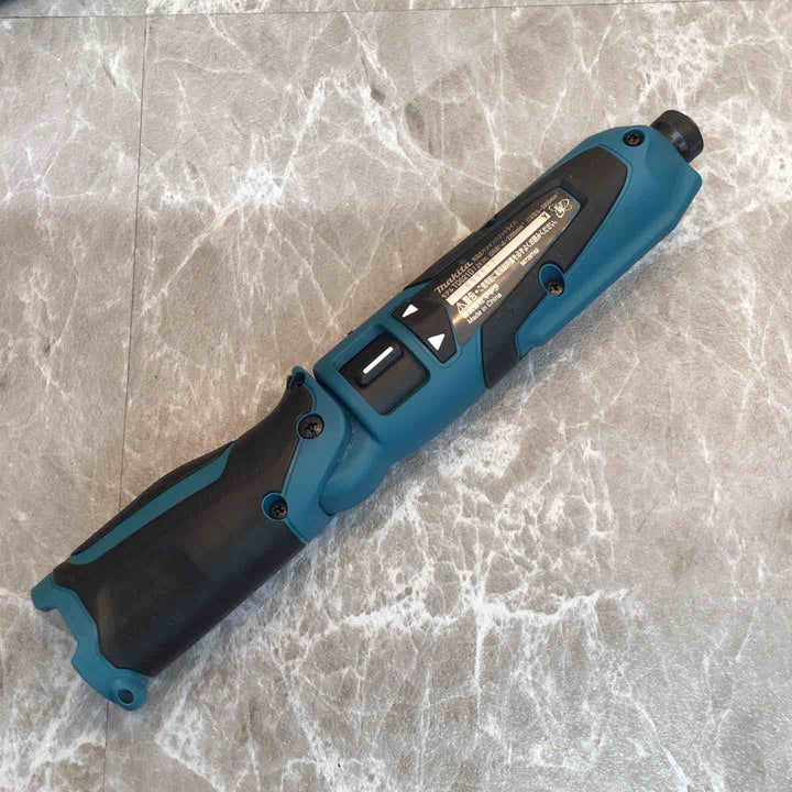 ☆マキタ(makita) コードレスペンインパクトドライバ TD021DSHSP【八潮店】
