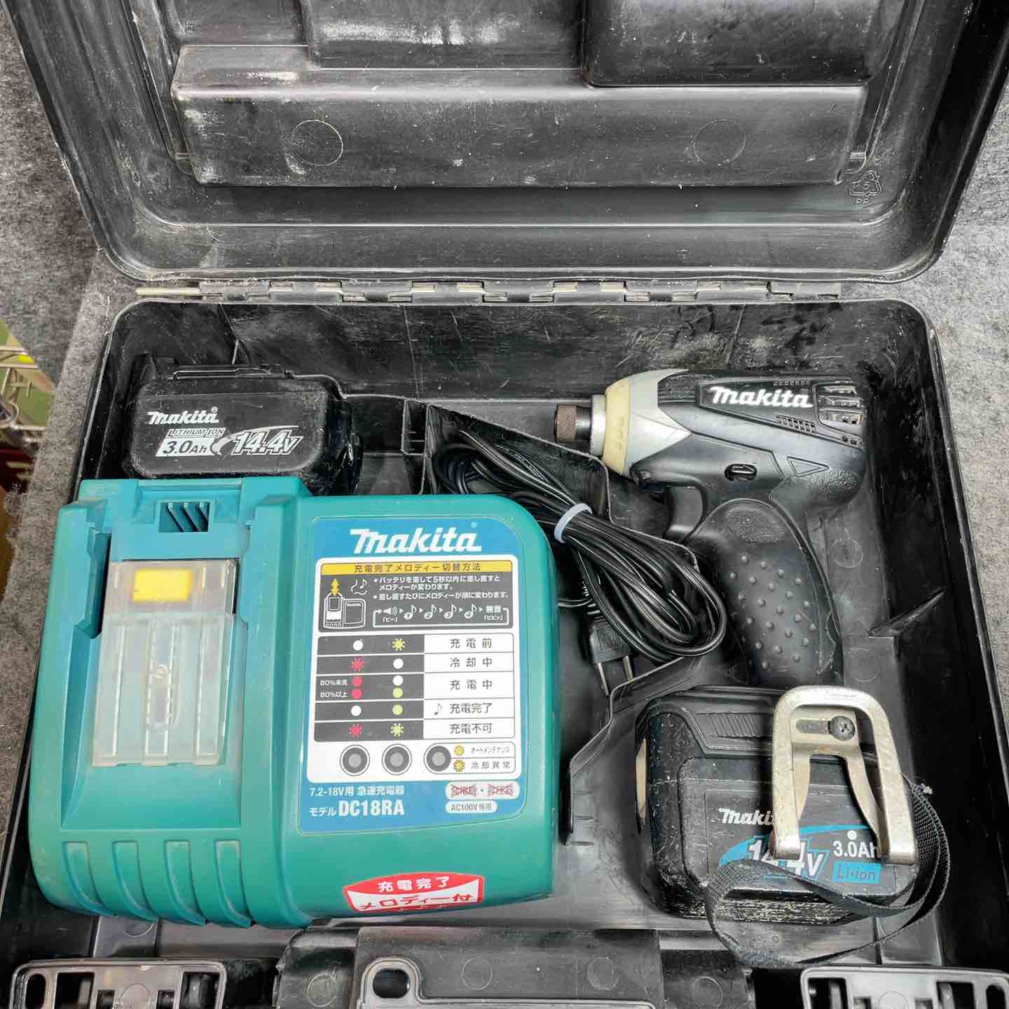 マキタ(makita) コードレスインパクトドライバー TD132DRFXB【桶川店】 マキタ(makita) コードレスインパクトドライバー TD132DRFXB【桶川店