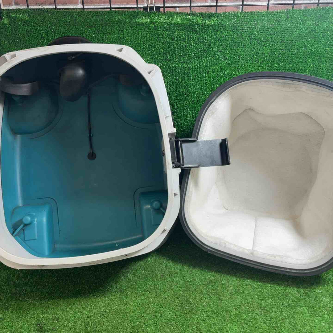 マキタ(makita) 集じん機 乾湿両用 483(P)【藤沢店】