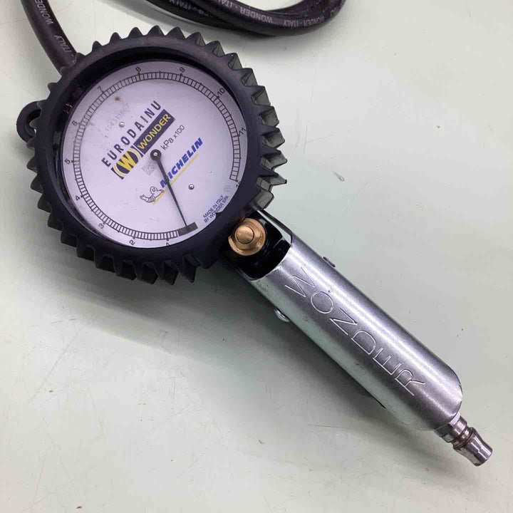 Michelin ミシュラン タイヤゲージ EURODAINU WD-1991 エアーゲージ 1200kpa【越谷店】