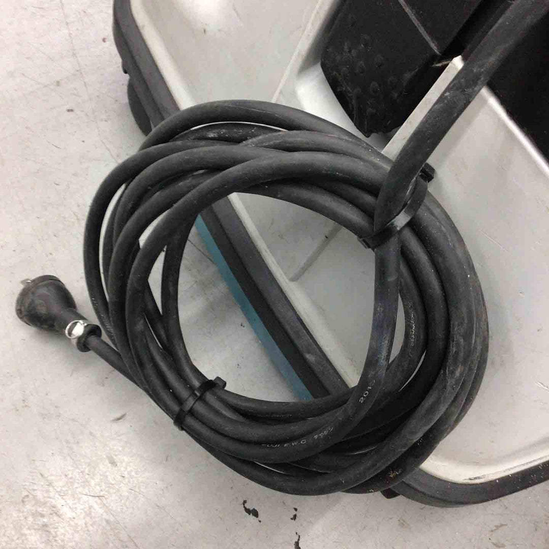 【中古品】マキタ 型番不明 ホース付き 集じん機【戸田店】