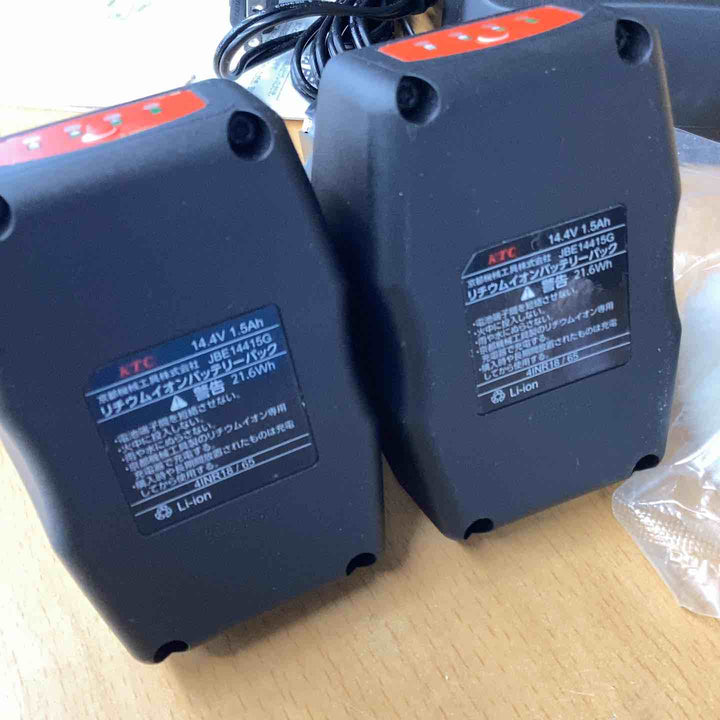 ◇KTC コードレスポリッシャーセット JTAE711【草加店】