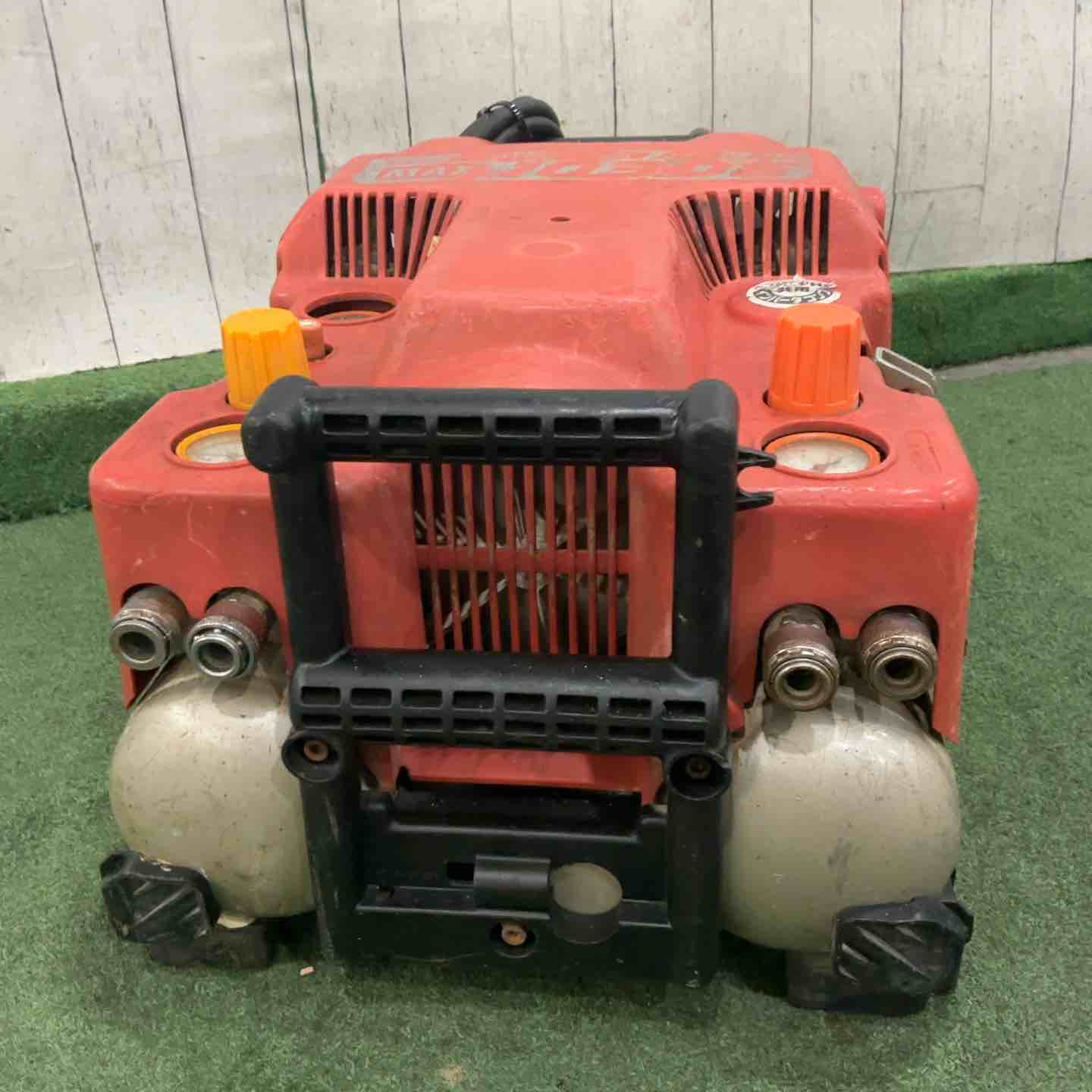 現状品】◇マックス(MAX) 高圧常圧エアコンプレッサ AK-HL1030E 保証
