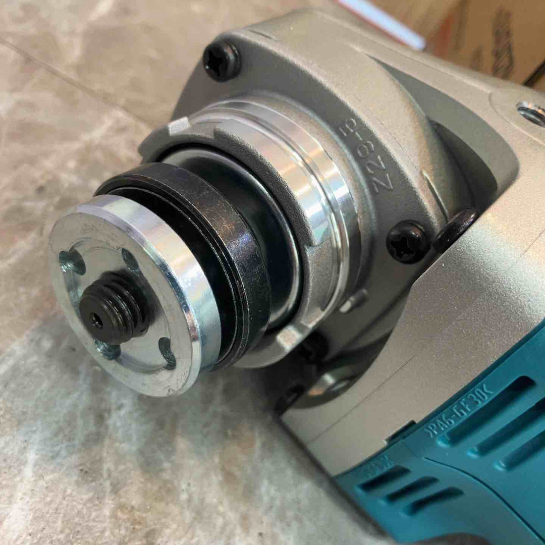 ☆マキタ(makita) 100mmコードレスディスクグラインダ GA404DZN (GA404DN)【八潮店】
