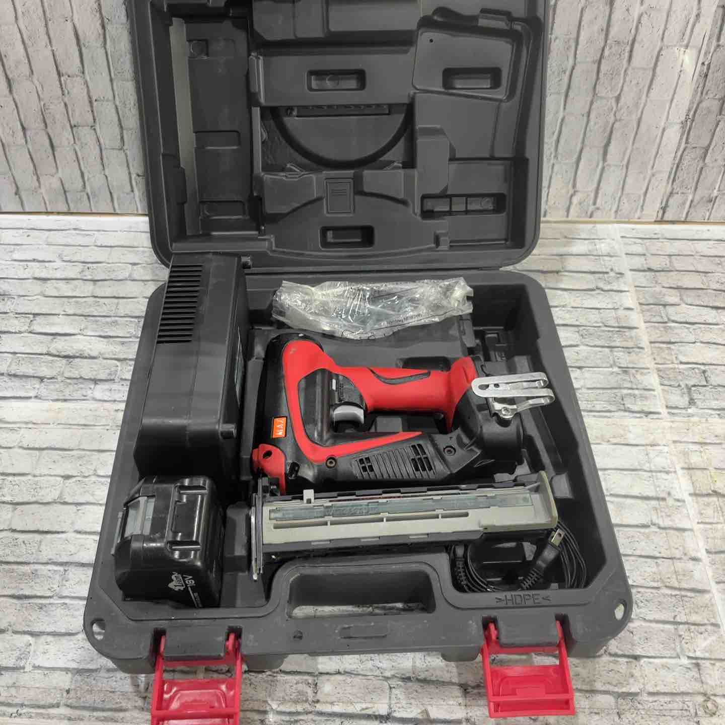 ☆マックス(MAX) コードレスフィニッシュネイラ TJ-35FN1-BC/50A【川口