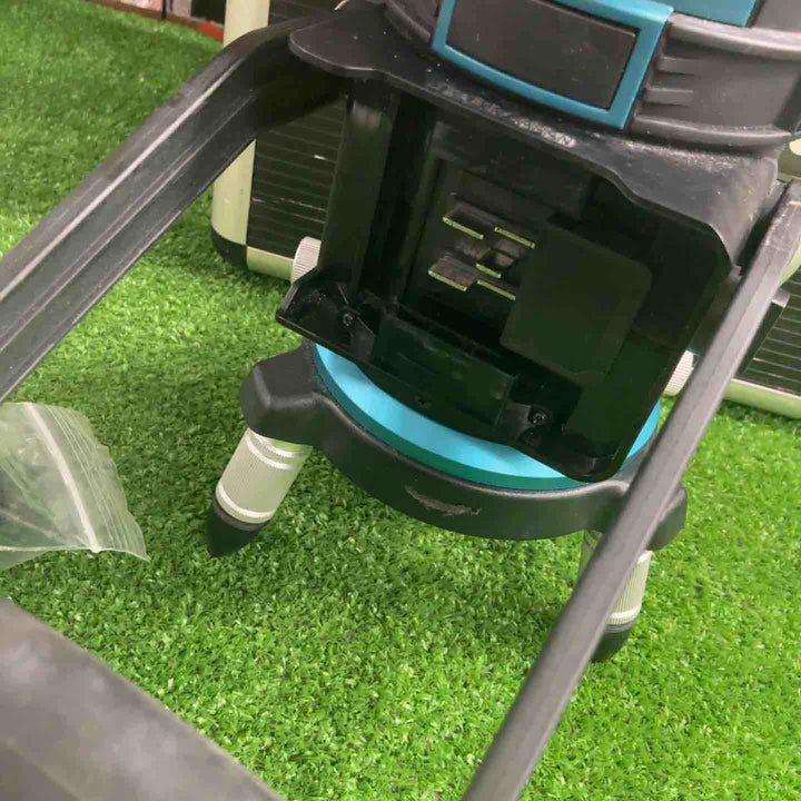 ☆マキタ(makita) コードレスグリーンレーザー墨出し器 SK209GDZN【草加店】