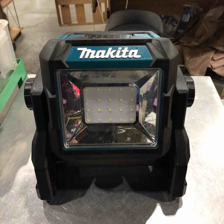 〇マキタ(makita) コードレススタンドライト 40Vmax 本体のみ/バッテリ・充電器別売 ML003G 青【川口店】