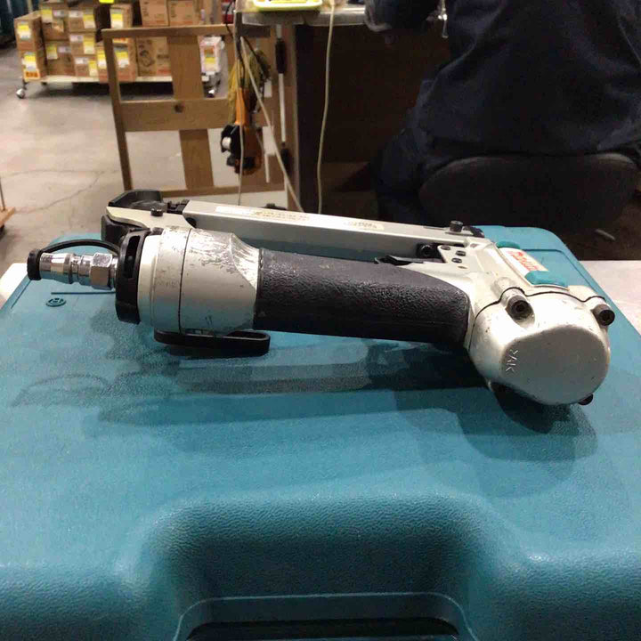★マキタ(makita) 常圧ピンネイラ AF351【川口店】