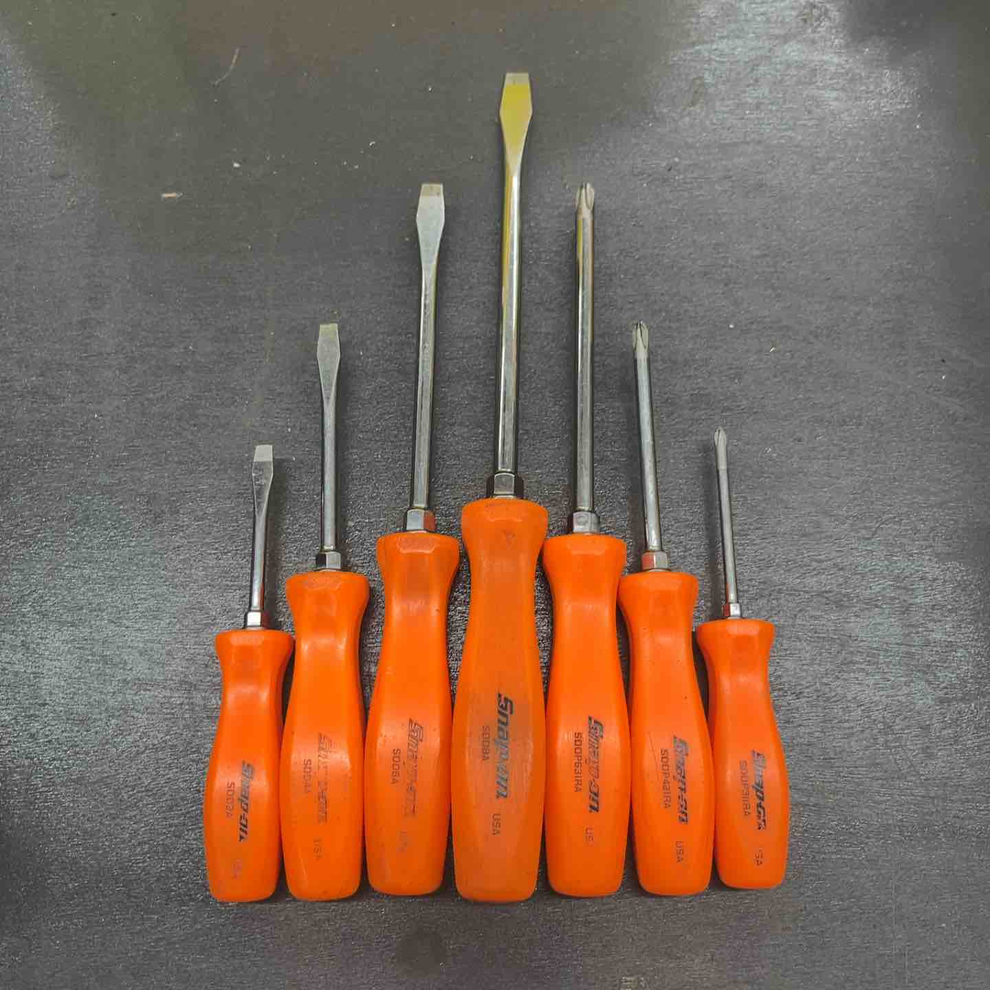 スナップオン(Snap-on)ドライバーセット7本セット プラス マイナス SDD8A 6A 4A 2A SDDP63IRA 42IRA 31IRA【越谷店】 スナップオン(Snap-on)ドライバーセット7本セット プラス マイナス