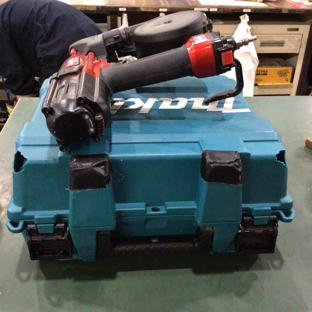 ★マキタ(makita) 高圧エアネジ打ち機 AR411HR【川口店】