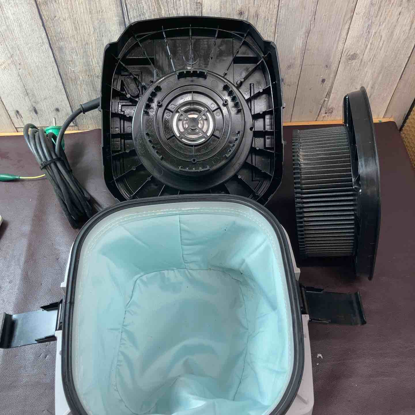 中古品】マキタ(makita) 集じん機 乾式 484(P) 掃除機 100V【東大和店