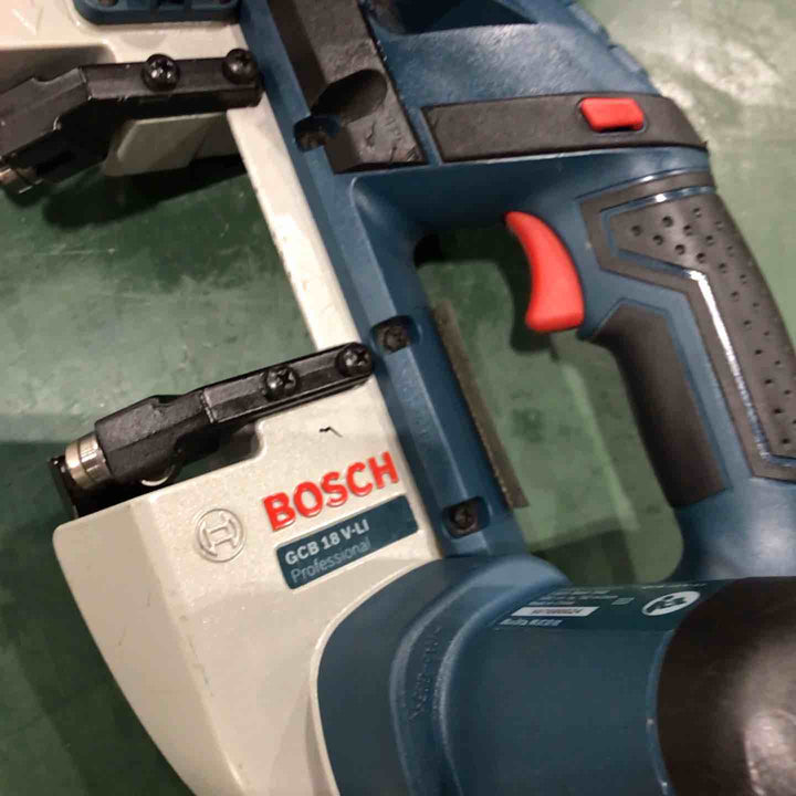 ◇ボッシュ(BOSCH) 18Vバッテリーバンドソー〔GCB18V-LI〕【川口店】