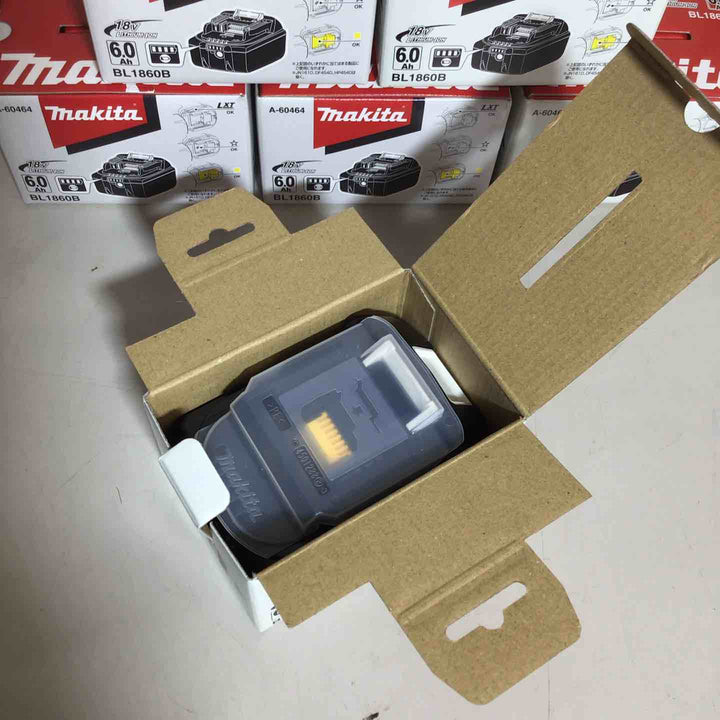 【未使用品】 純正 マキタ makita リチウムイオンバッテリー 18V/6.0Ah BL1860B 6個 バッテリー 純正品 18V 【戸田店】