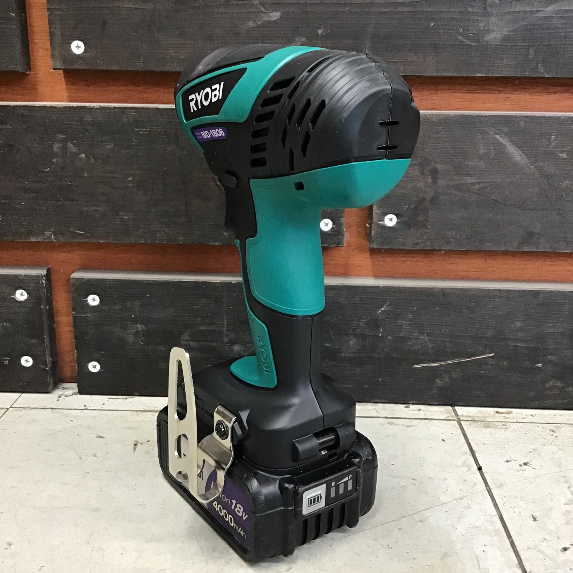 中古品】 リョービ/RYOBI コードレスインパクトドライバ BID-1806
