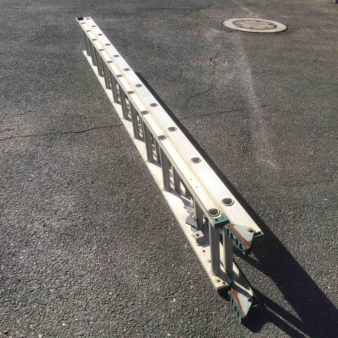 【現状品 / 店頭受取り限定】 メーカー・型式不明 2連はしご 【鴻巣店】