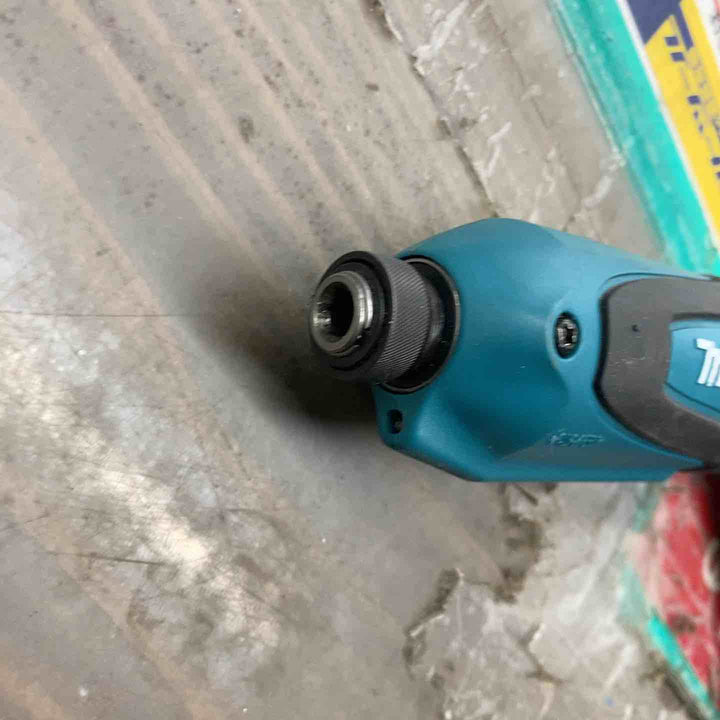 ☆マキタ(makita) コードレスペンインパクトドライバ TD021DSHSP【戸田店】