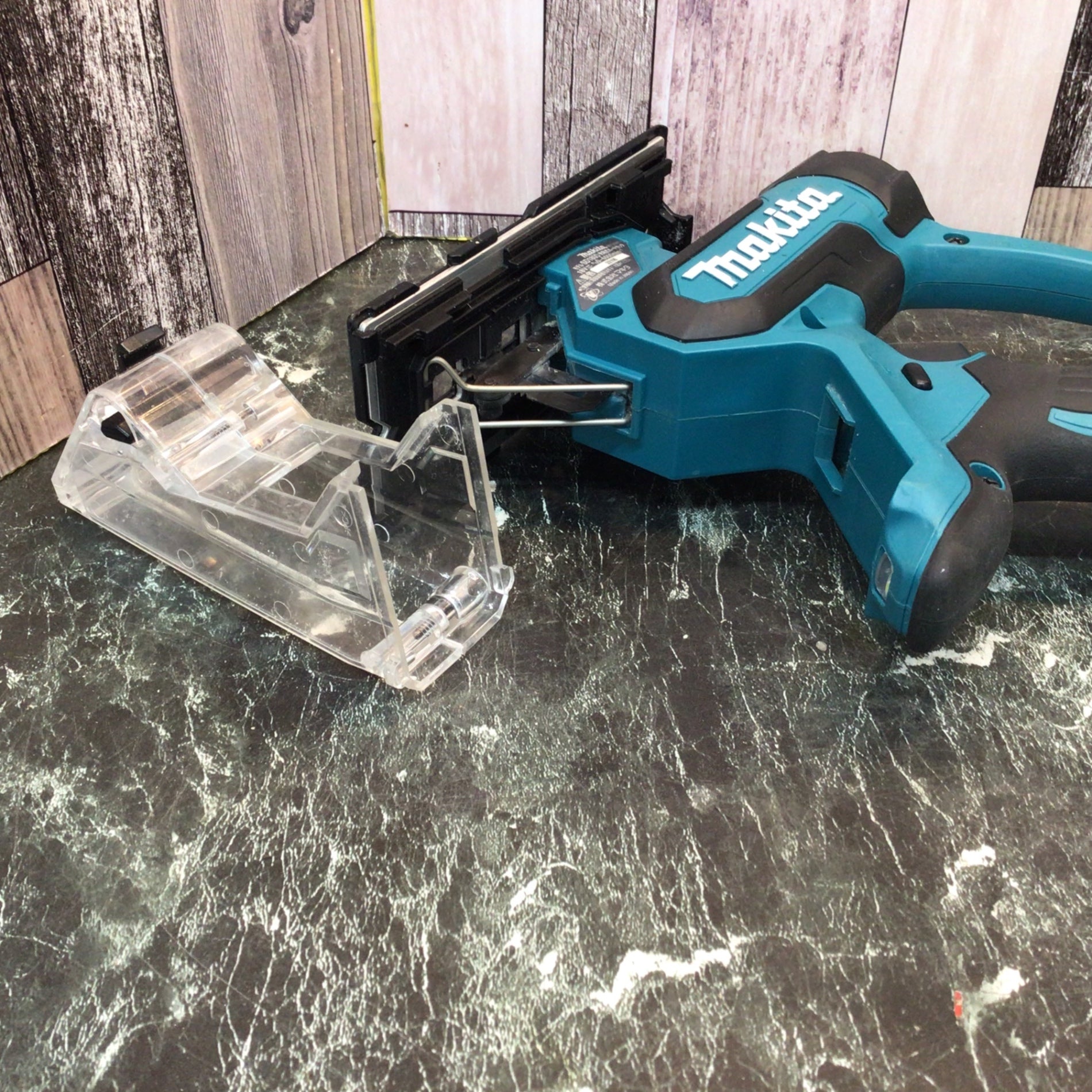 ☆マキタ(makita) コードレスボードカッタ SD180DZ【八潮店】 – アクト