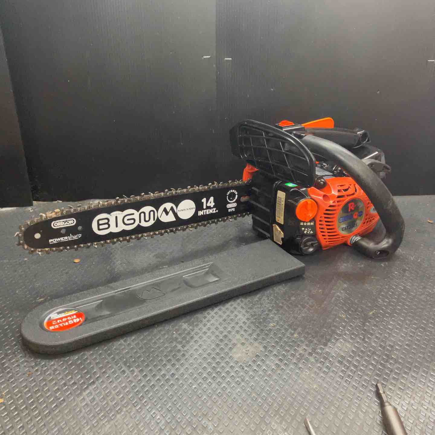 中古品】 ハイコーキ/HIKOKI エンジンチェーンソー・CS33EDTP(35 中古品】 ハイコーキ/HIKOKI エンジンチェーンソー・CS33EDTP(35