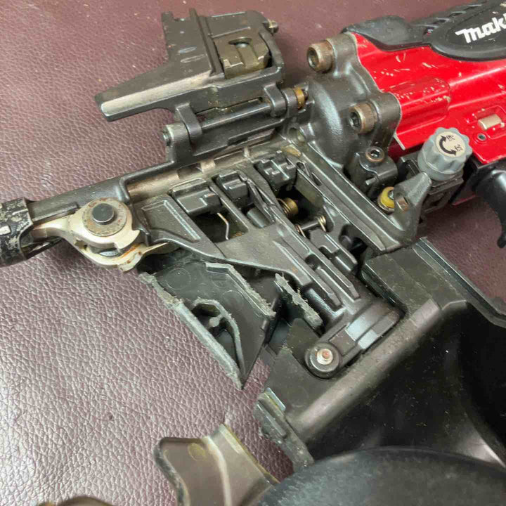 【中古品】 マキタ(makita) 高圧エア釘打ち機 AN630H 【東大和店】