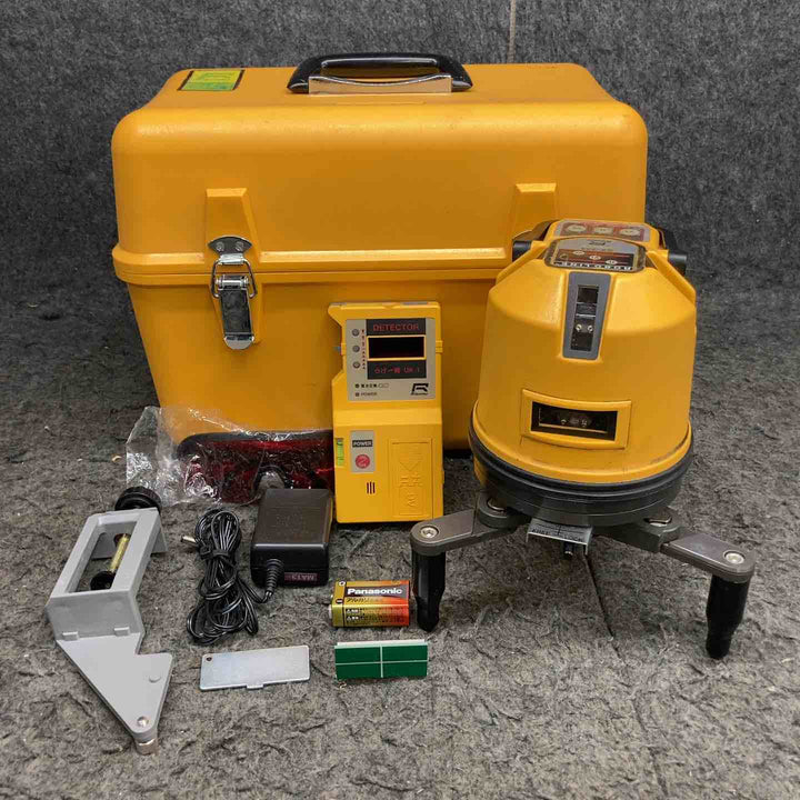 リズム ロボライン SX-233 レーザー墨出器 墨出器 測定 計測 電動工具 ケース付き 受光機【鴻巣店】