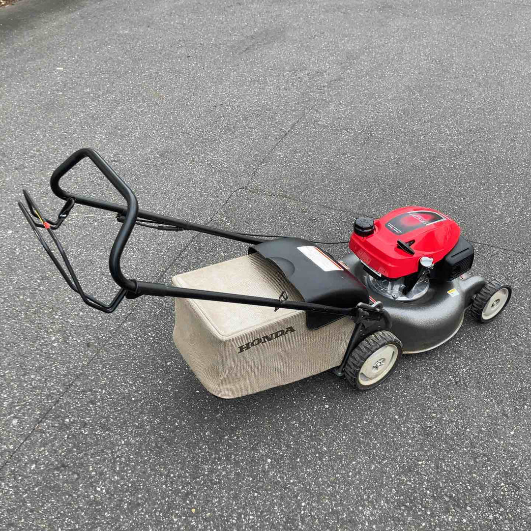 【中古品・店頭受取り限定】 ホンダ エンジン式芝刈り機 自走式 HRG466C1 【桶川店】