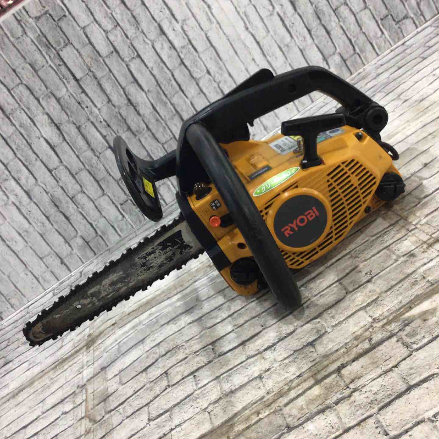 ES-3025V RYOBI リョービ エンジンチェンソー エンジンチェーンソー 