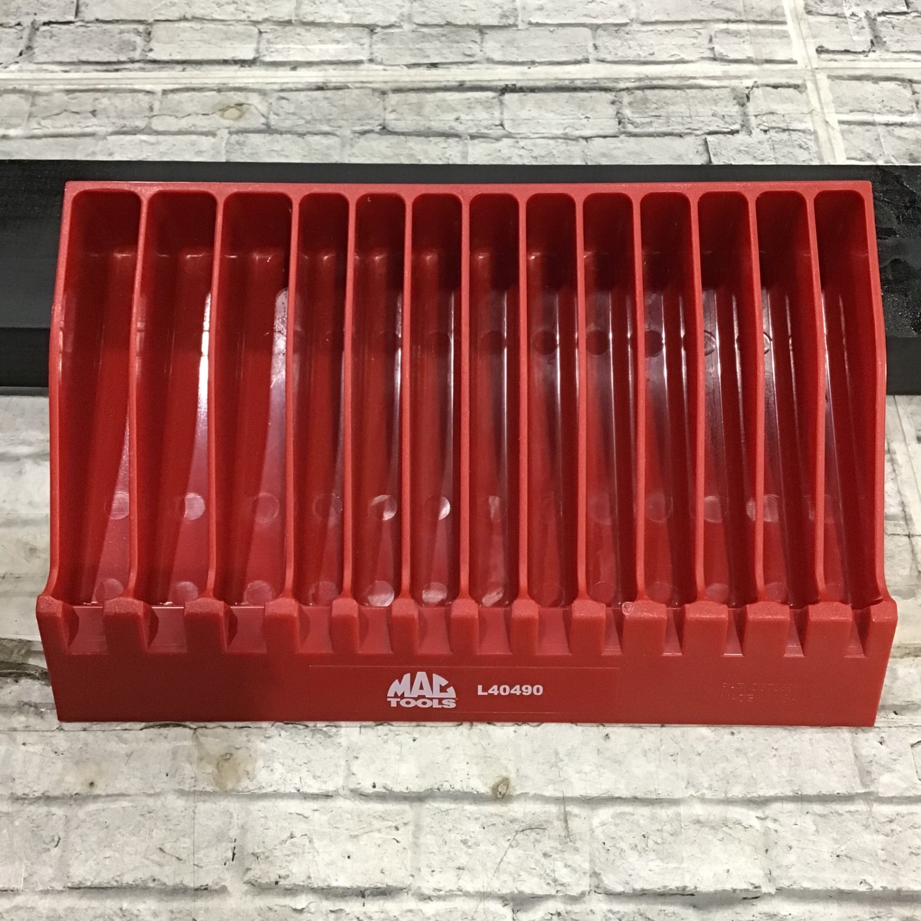 新品未使用　マックツールズ　プライヤー/レンチラック　レッド　L40490 正規輸入品] MAC TOOLS（マックツールズ） プライヤー／レンチ