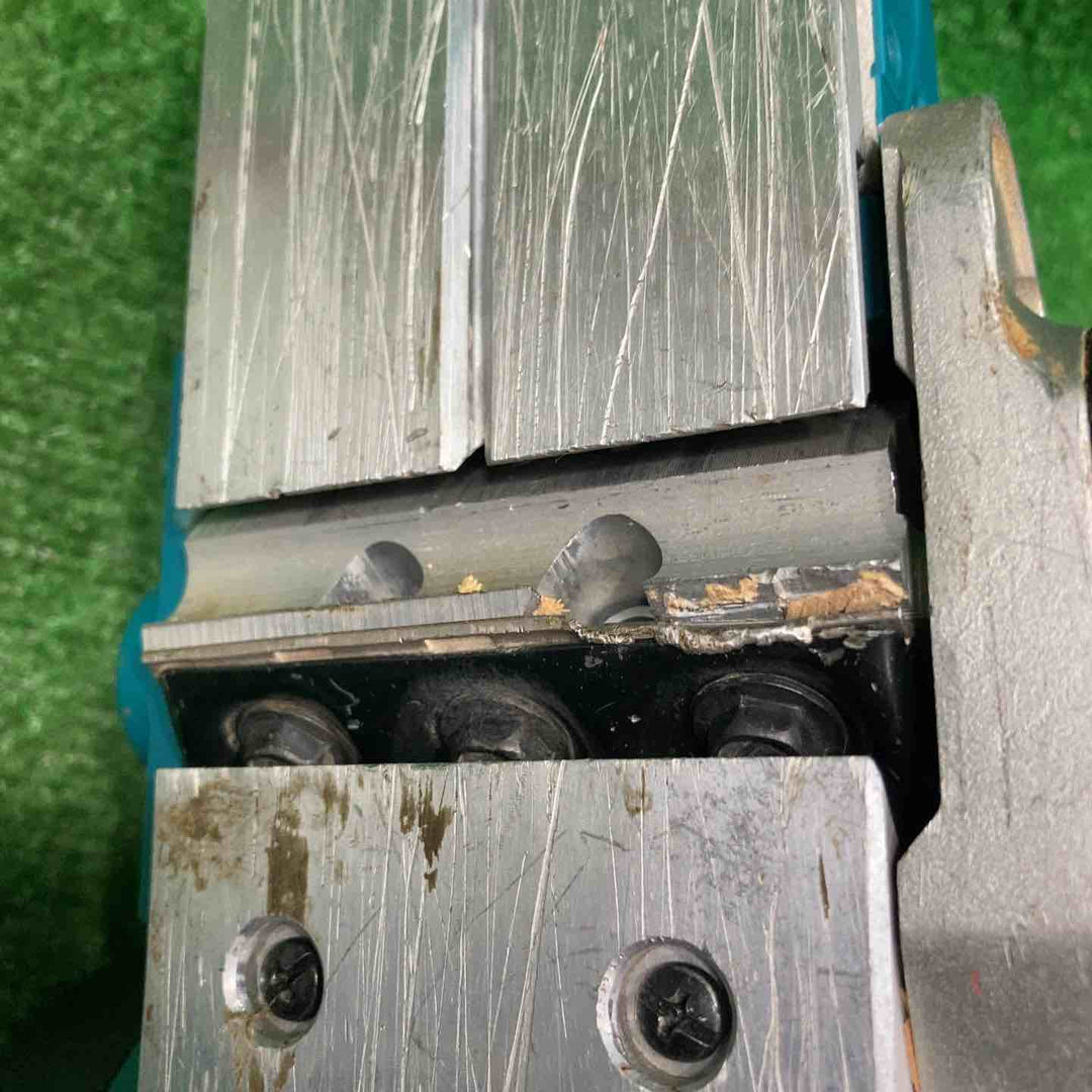 マキタ(makita) コードレスカンナ KP180DZ【川崎店】