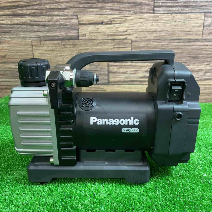 パナソニック(Panasonic) コードレス真空ポンプ EZ46A3LJ1G-B (バッテリー2個、付属品多数有) 【桶川店】