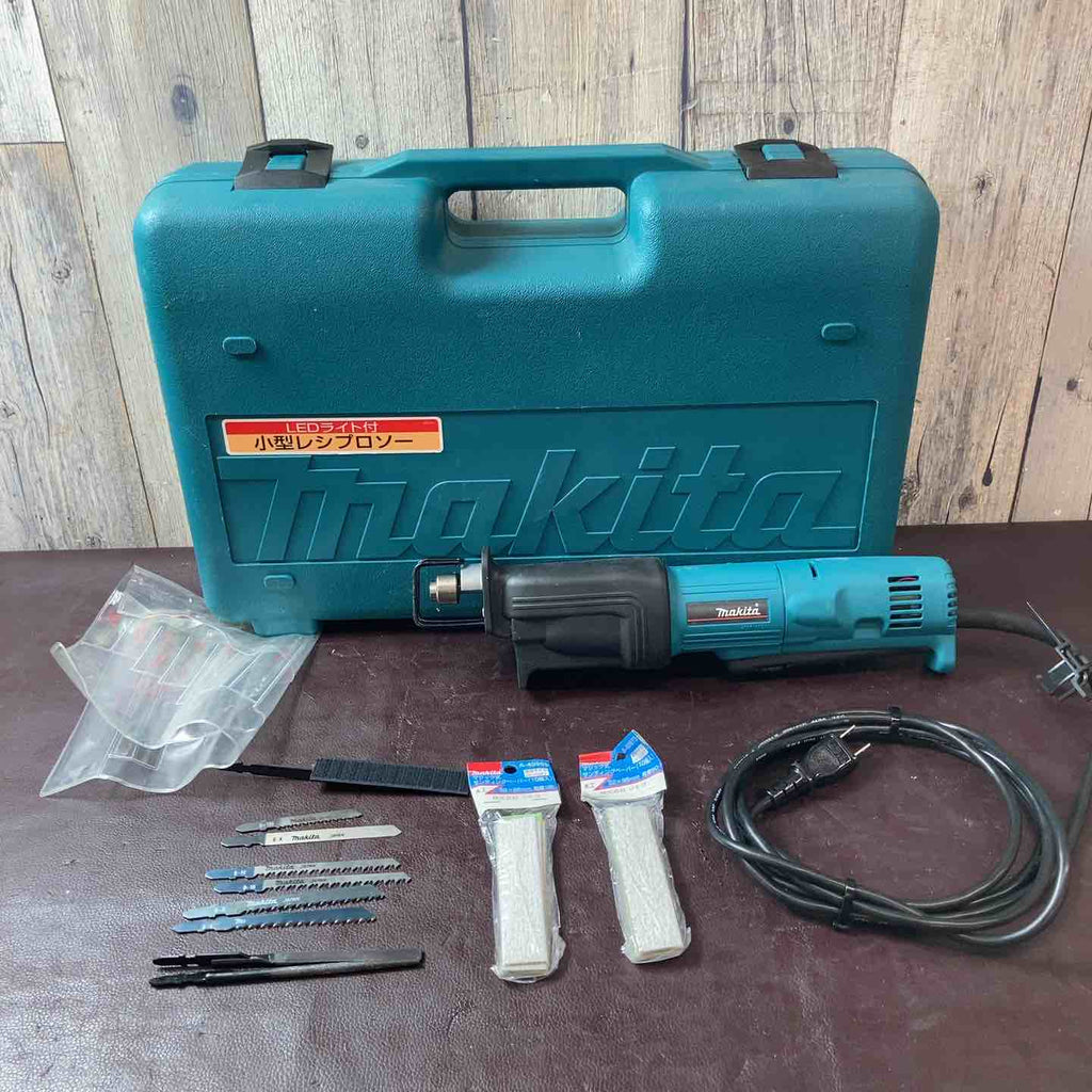 中古品】マキタ(makita) 小型レシプロソーJR1000FTK 刃多数付属【東大 