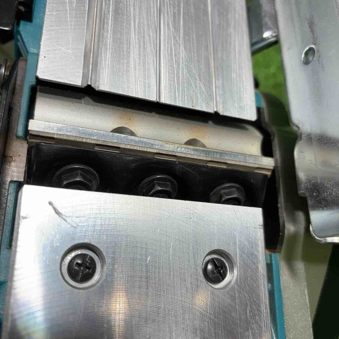 ★マキタ(makita) 18V 82mmコードレスカンナ KP181DZ 動作確認済【川口店】