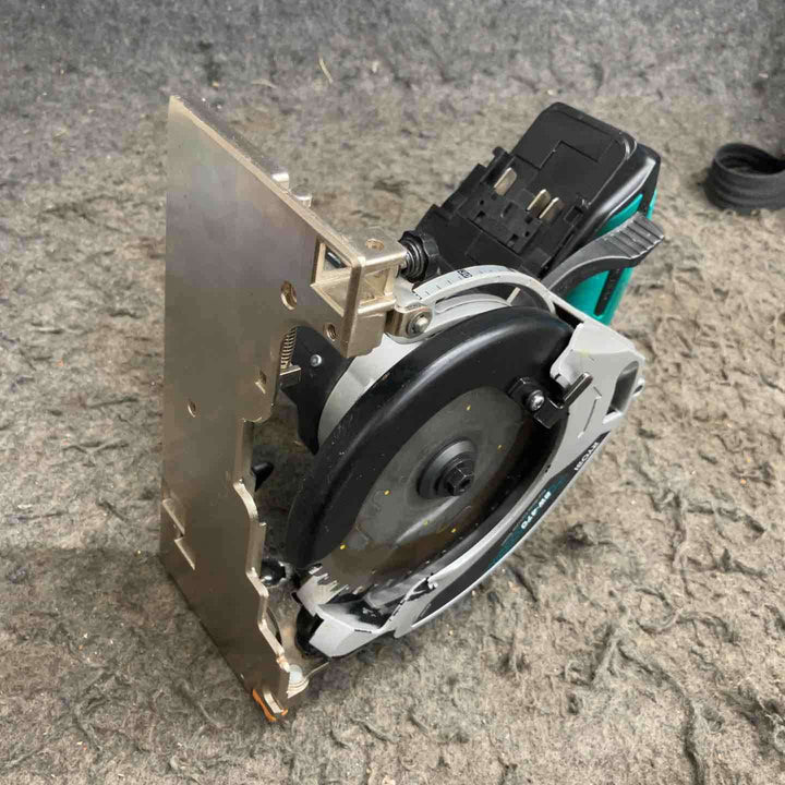 ◇リョービ(RYOBI) コードレス丸ノコ BW-470 14.4V3.0Ahバッテリー1個・充電器・バッグ付き【鴻巣店】