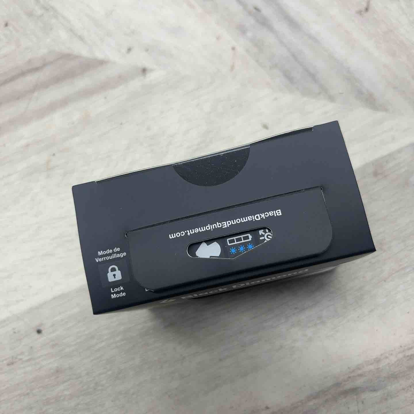  スポット400-R グラファイト 400ルーメン アウトドア ヘッドライト コンパクト 充電式モデル 【越谷店】 Black Diamond スポット400-R グラファイト 400ルーメン アウトドア