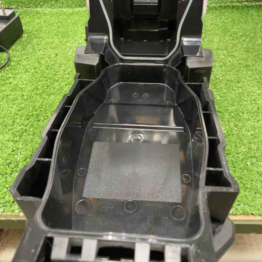 ★マキタ(makita) コードレスラジオ MR108【川崎店】