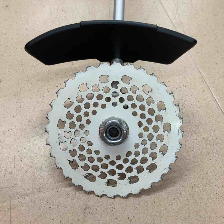 【中古品/店頭受取り限定】マキタ(makita) コードレス刈払機 MUR195UDZ 18V 草刈り【東大和店】