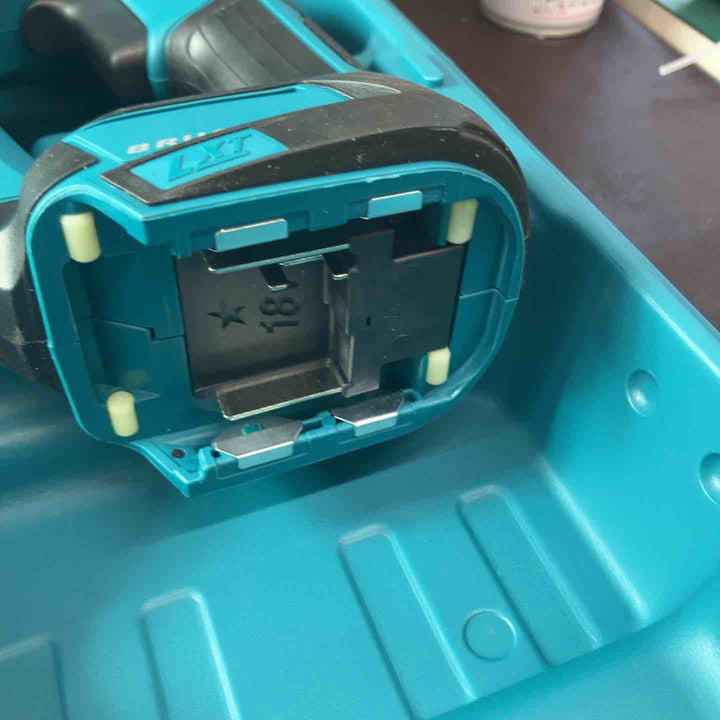 【未使用(店頭展示品)】★マキタ(makita) コードレスレシプロソー JR187DZK【東大和店】