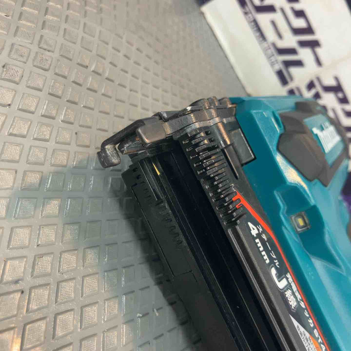【中古品】マキタ(makita) コードレスタッカー ST421DZK【所沢店】