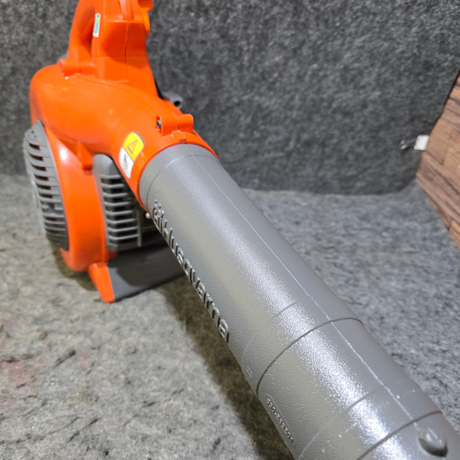 中古品・発送可！】ハスクバーナ・ゼノア(Husqvarna) エンジン