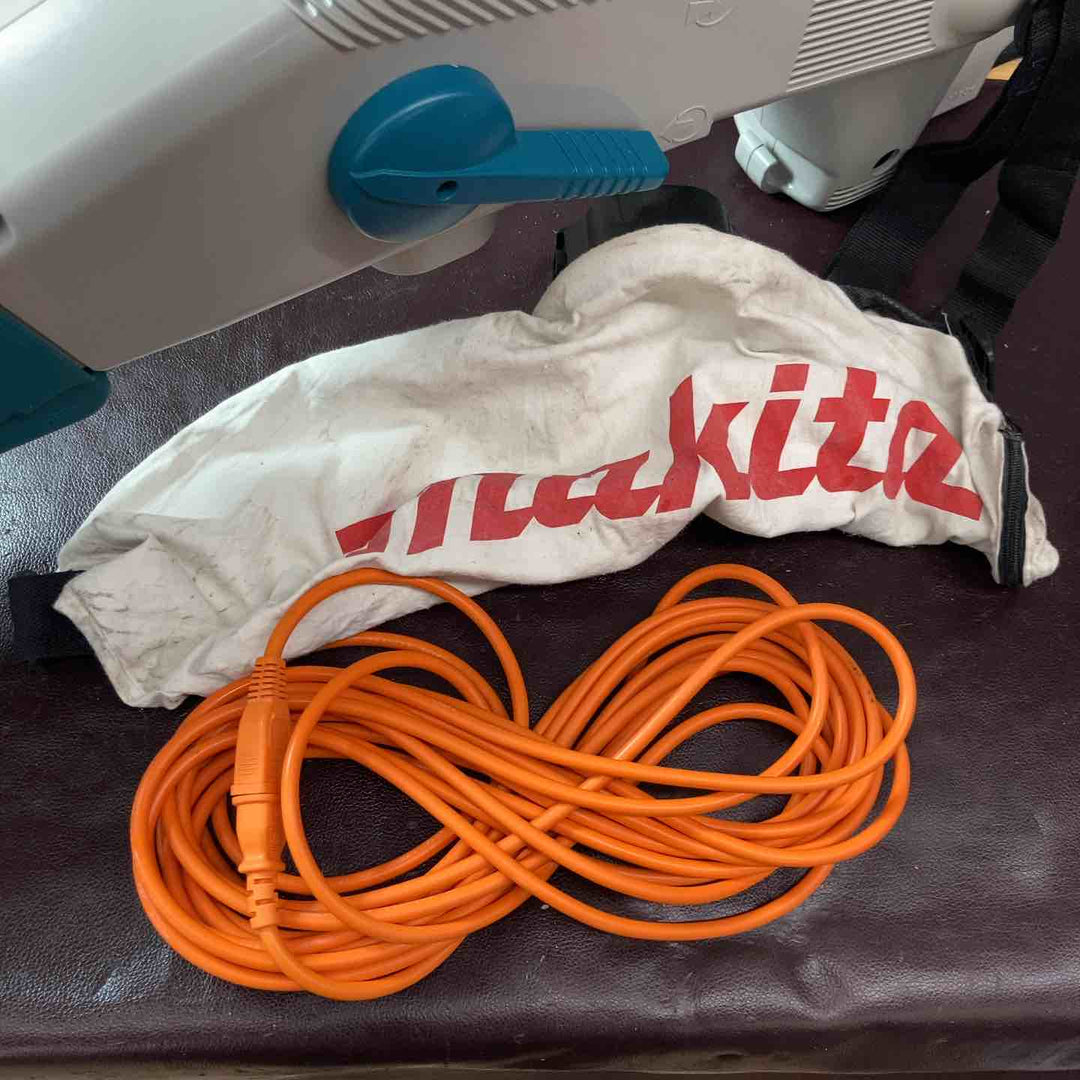 【中古品】 マキタ(makita) ブロワ/集じん機 MUB062 延長コード付属 【東大和店】