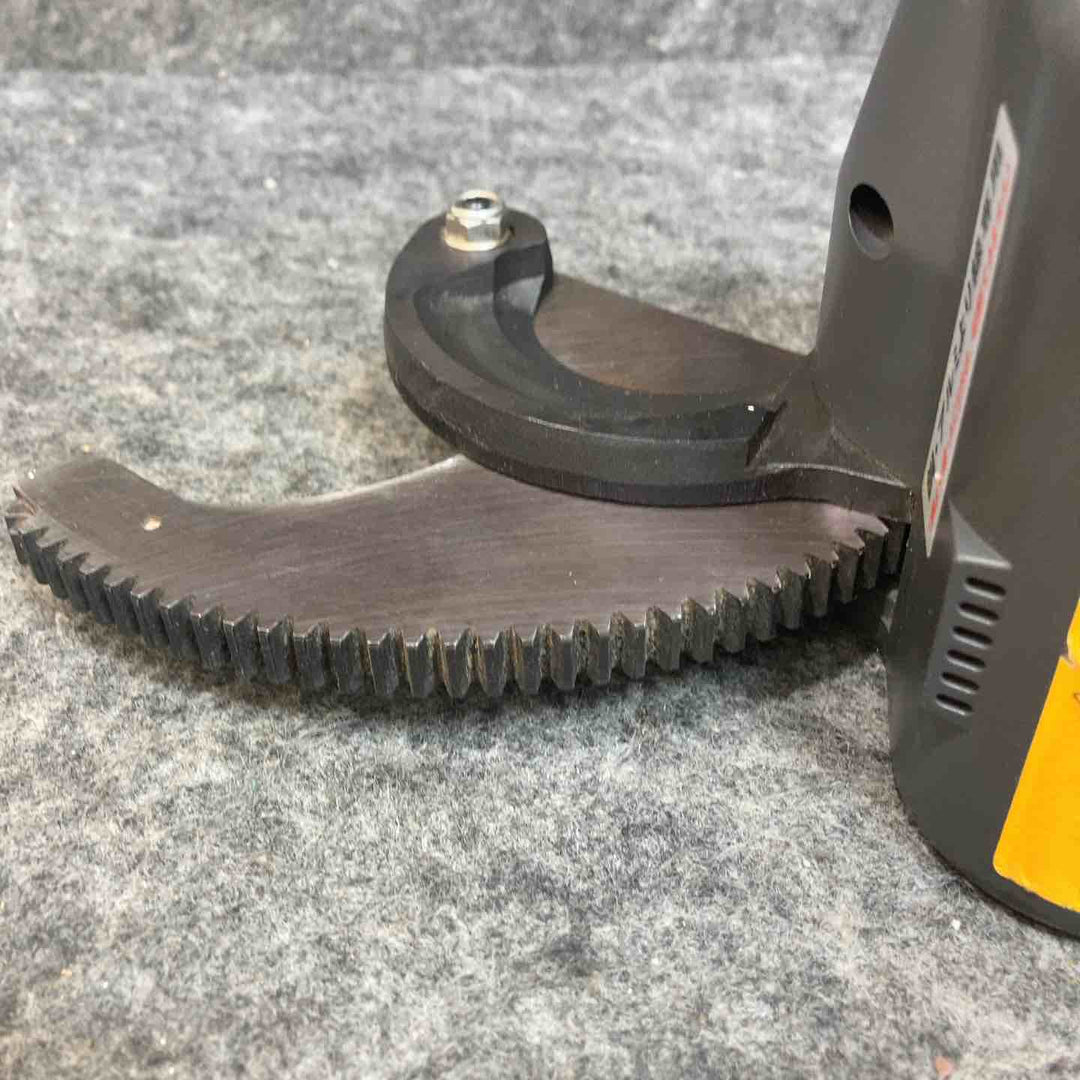 【※説明欄必読】泉精器(IZUMI) コードレスケーブルカッター REC-50B【桶川店】